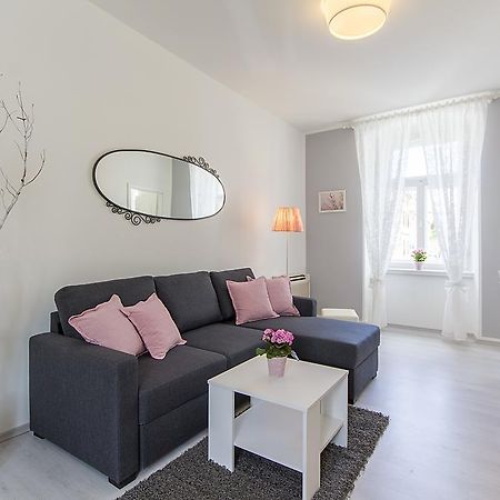 Center Apartment Tina Póla Kültér fotó
