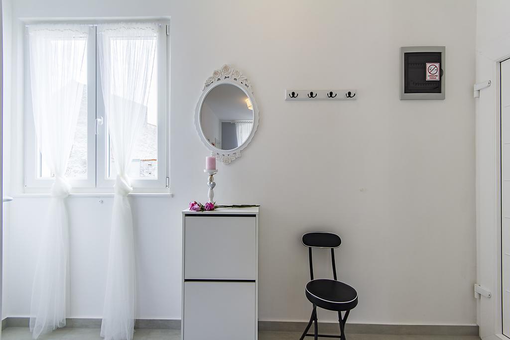 Center Apartment Tina Póla Kültér fotó